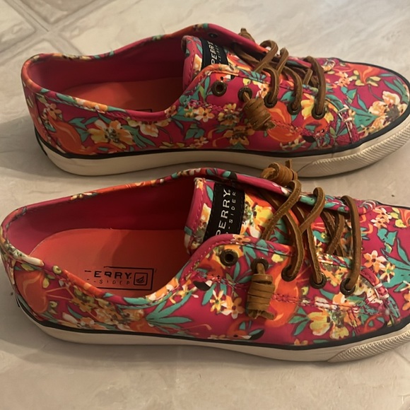 Pink floral Sperry - Picture 4 of 8